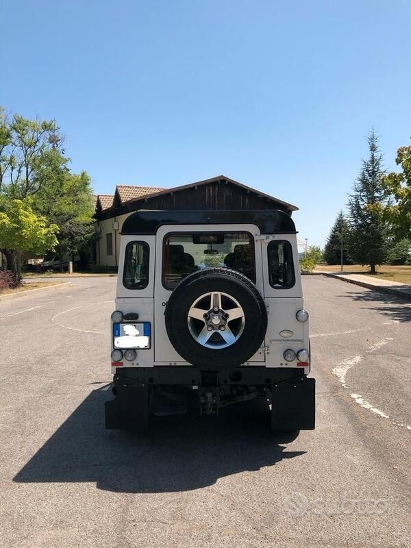 Usata Land Rover Defender 2009 SUV