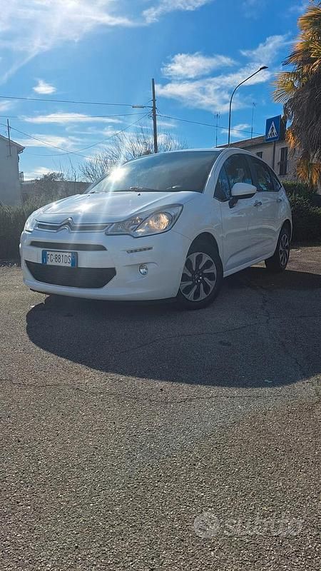 Begagnad Citroën C3 SELECTION 75 HK (55 kW) 2016 Vit Sedan