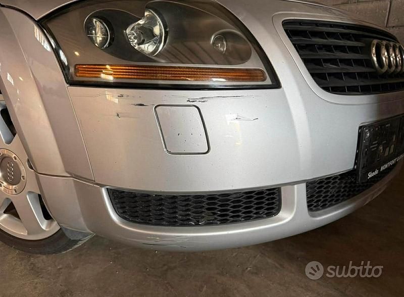 Usata Audi TT 225 CV (165 kW) 2002 Grigio Coupé