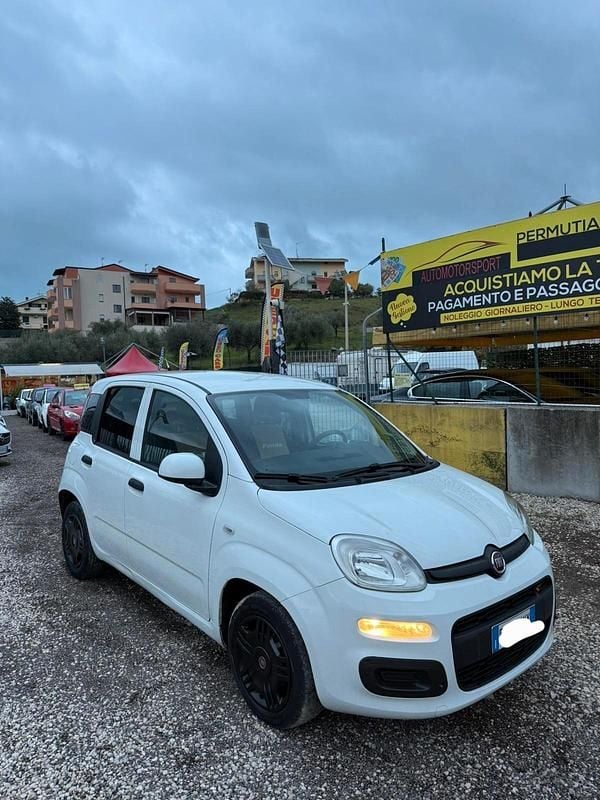 Usata Fiat Panda Lounge 95 CV (69 kW) 2016 Bianco Berlina