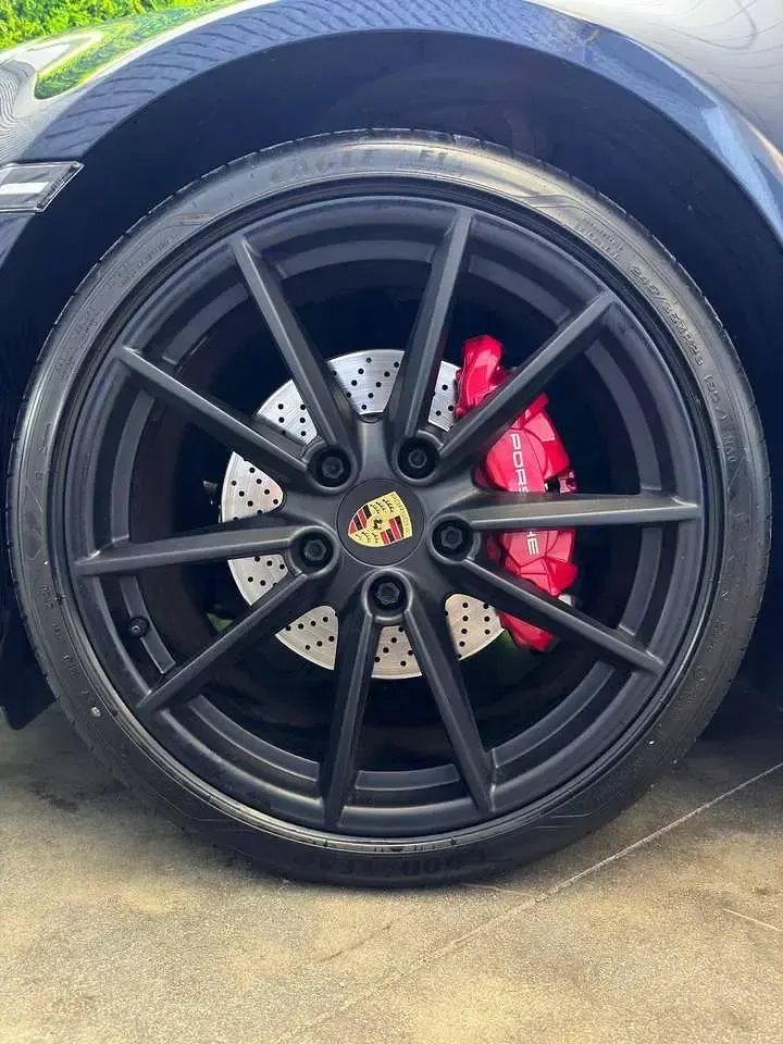 Usata Porsche 992 385 CV (283 kW) 2020 Blu metallizzato Coupé