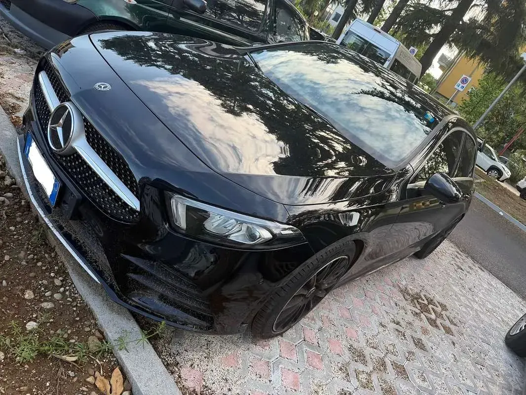 Usado Mercedes A220 Premium 190 CV (139 kW) 2019 Negro Berlina