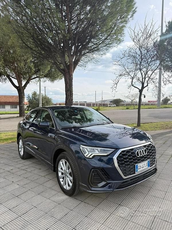 Usata Audi Q3 Comfort 150 CV (110 kW) 2020 Blu SUV