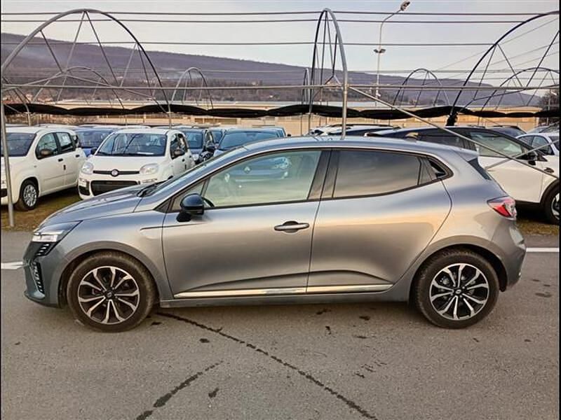 Usata Renault Clio V Techno 91 CV (66 kW) 2025 Grigio chiaro Utilitaria