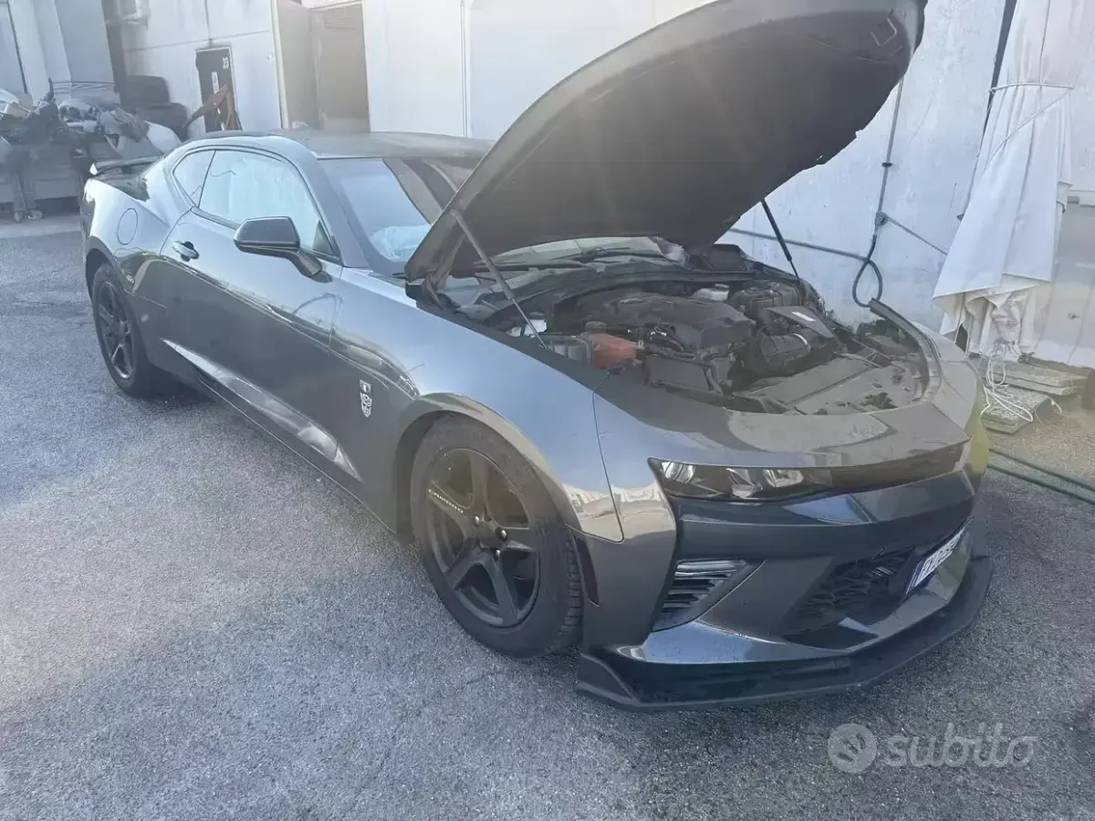 Usata Chevrolet Camaro 275 CV (202 kW) 2017 Grigio Coupé