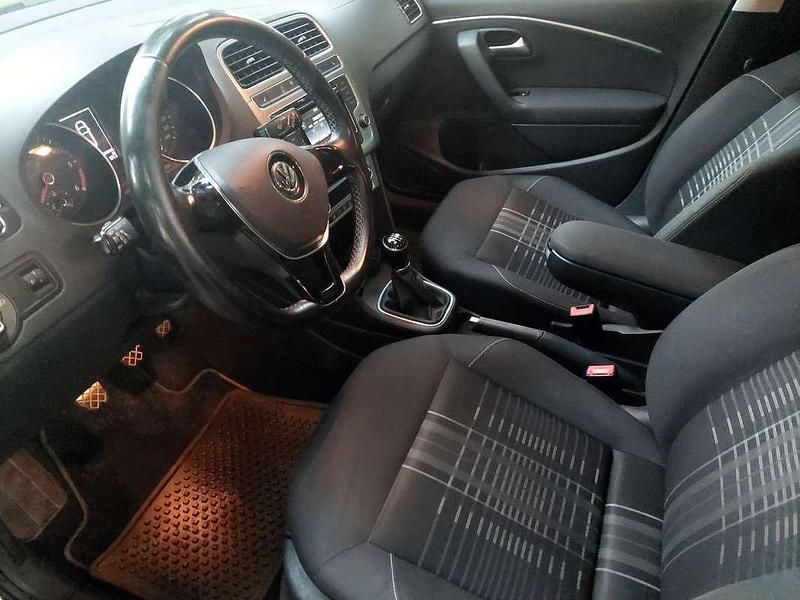 Usata VW Polo Comfortline 90 CV (66 kW) 2015 Grigio Berlina