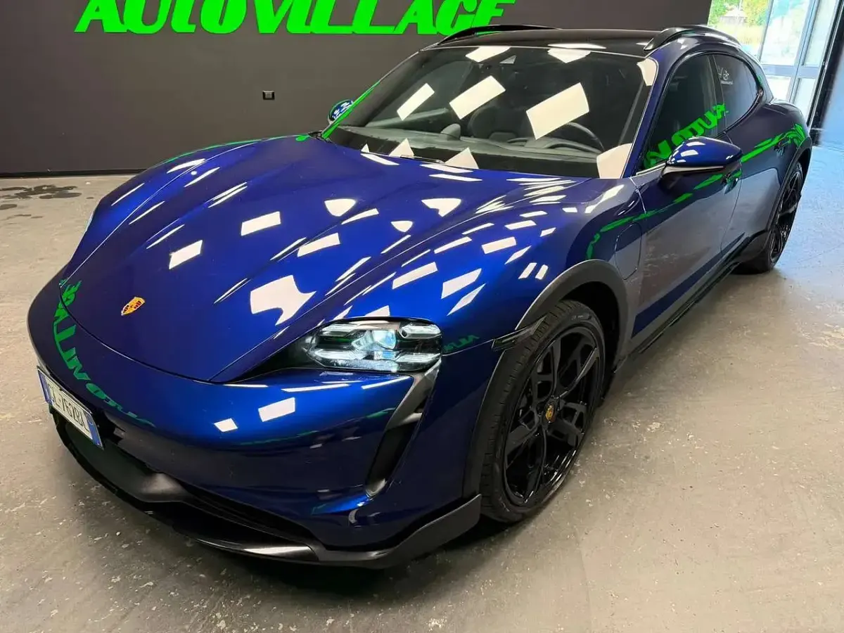 Usata Porsche Taycan Cross Turismo 139 kW (190 CV) 2022 Blu/azzurro Station wagon