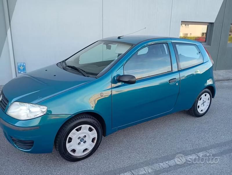 Usata Fiat Punto Dynamic 59 CV (43 kW) 2006 Blu Utilitaria