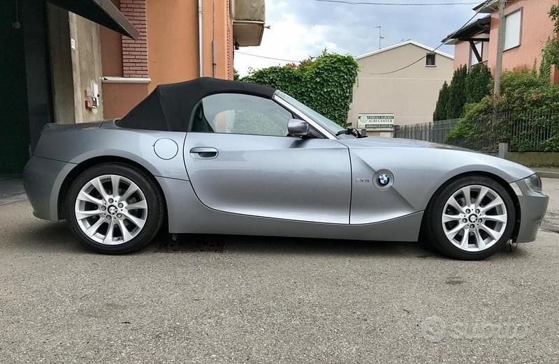 Usata BMW Z4 Comfort Edition 150 CV (110 kW) 2006 Grigio Cabrio