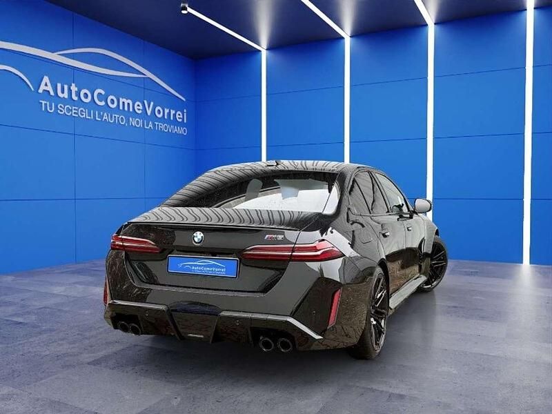 Usata BMW M5 Comfort Edition 727 CV (534 kW) 2025 Nero Berlina