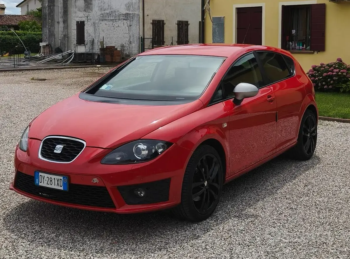 Usata Seat Leon FR 170 CV (125 kW) 2009 Rosso Utilitaria