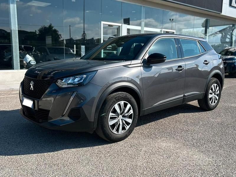 Usata Peugeot 2008 Active 102 CV (75 kW) 2023 Grigio SUV