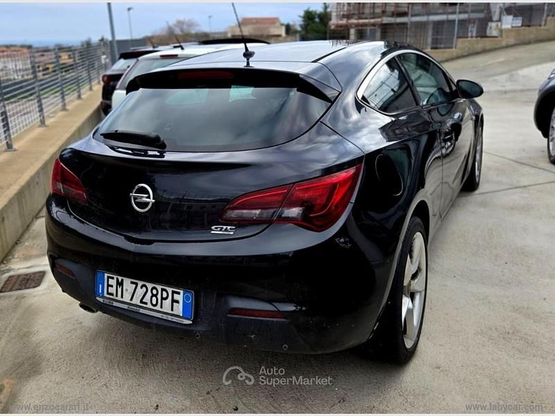 Usata Opel Astra GTC Cosmo 165 CV (121 kW) 2012 Nero Berlina