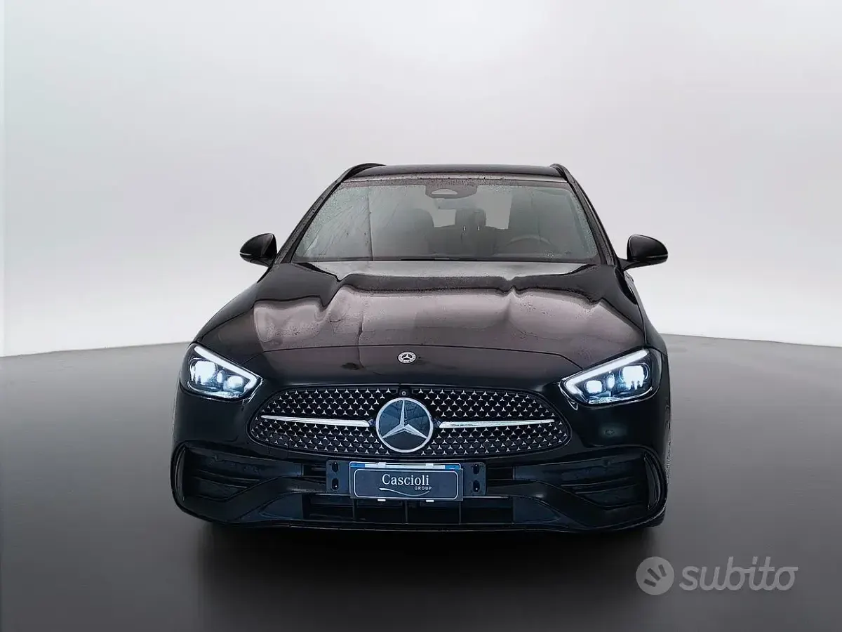 Usata Mercedes 300 Premium Plus 265 CV (194 kW) 2022 Nero Station wagon