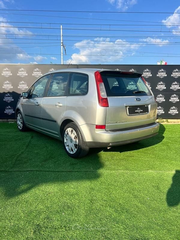 Begagnad Ford C-MAX 110 HK (80 kW) 2007 Silver Minibuss