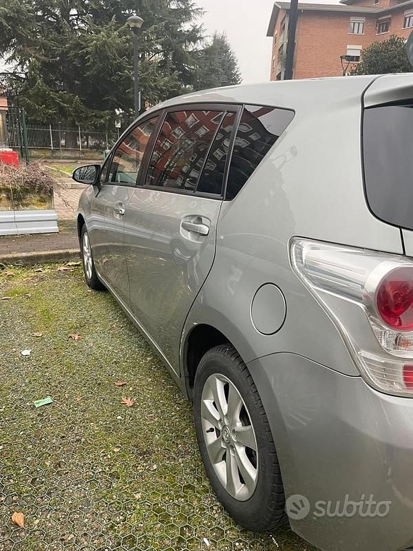 Usata Toyota Verso Active 147 CV (108 kW) 2013 Monovolume