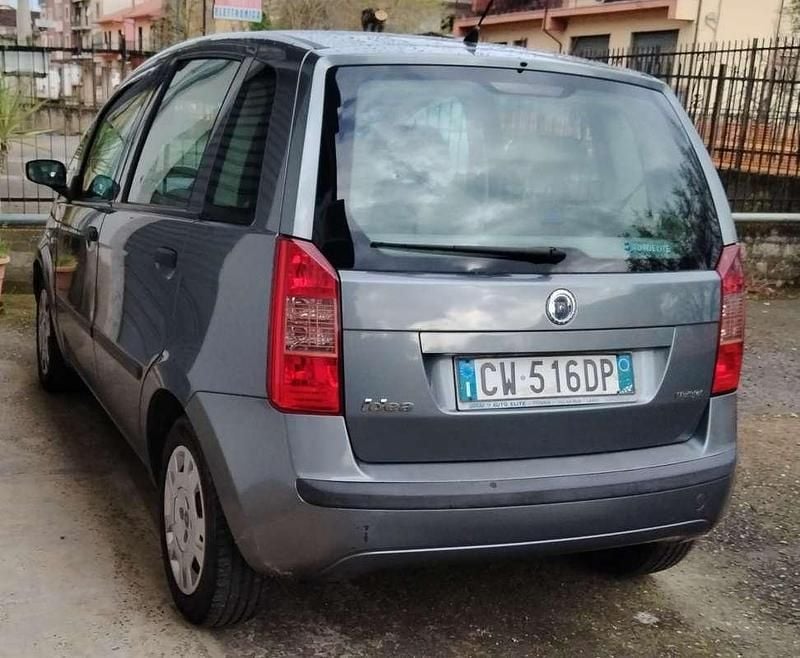 Usata Fiat Idea Active 70 CV (51 kW) 2005 Grigio Monovolume