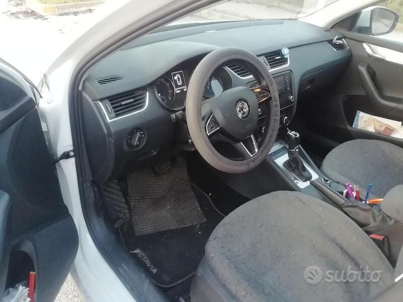 Usata Skoda Octavia G-TEC Style 110 CV (80 kW) 2018 Bianco Station wagon