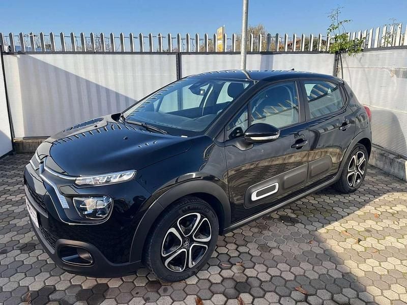 Nero Usata 2024 Citroën C3 PureTech Tre volumi | 13.860 € (Buon prezzo) - Immagine 1/4