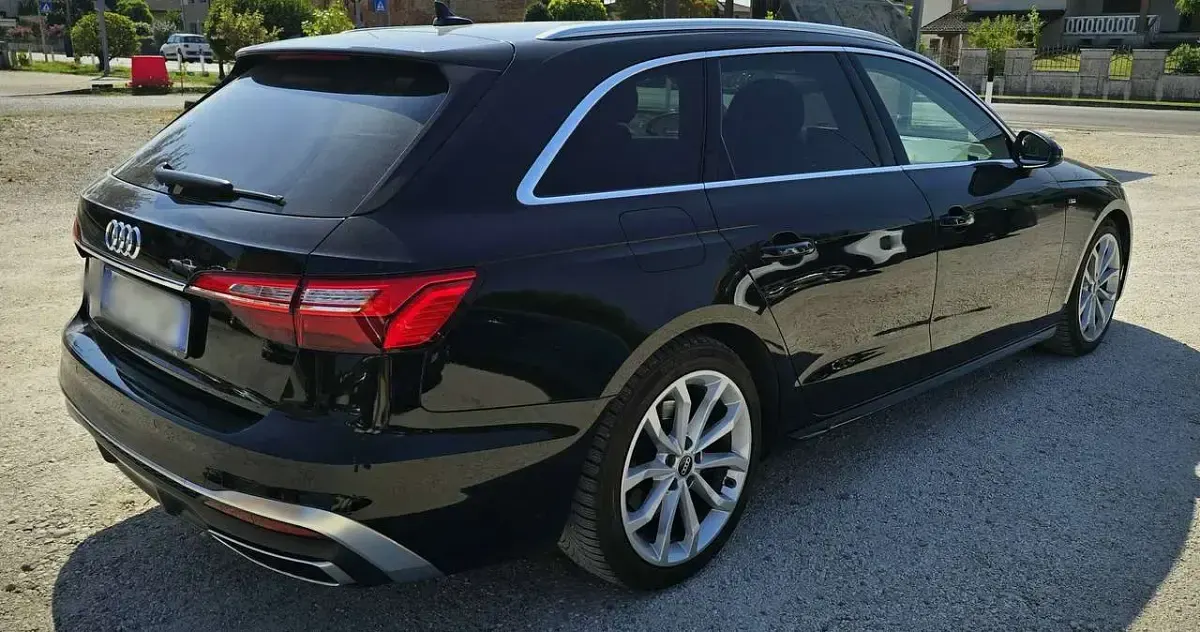 Usata Audi A4 S-Line 136 CV (100 kW) 2022 Nero Station wagon