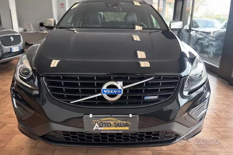 Usata Volvo XC60 R-Design Momentum 181 CV (133 kW) 2014 Blu SUV
