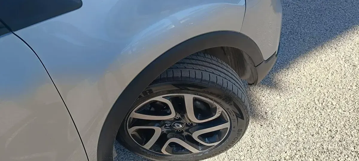 Usata Renault Captur 90 CV (66 kW) 2014 Grigio SUV