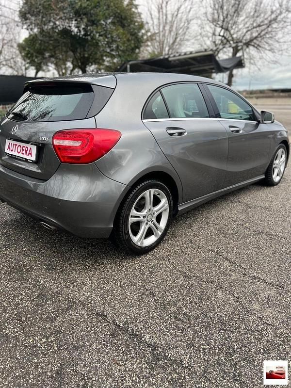 Usata Mercedes A200 Premium 137 CV (100 kW) 2012 Utilitaria