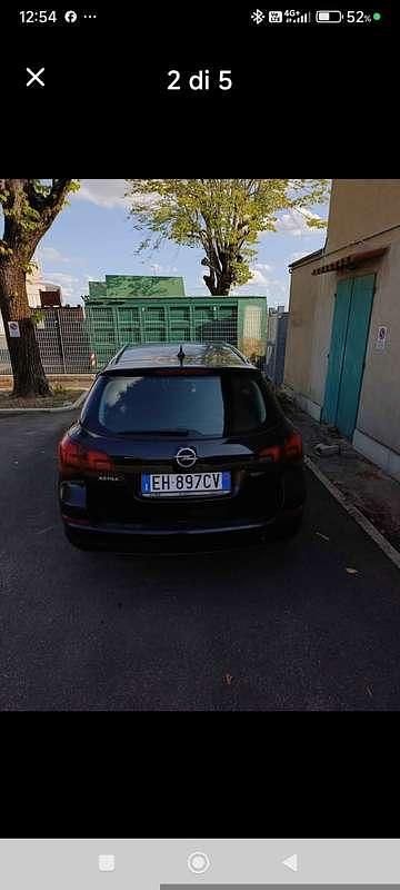 Usata Opel Astra Cosmo 125 CV (91 kW) 2011 Nero Station wagon