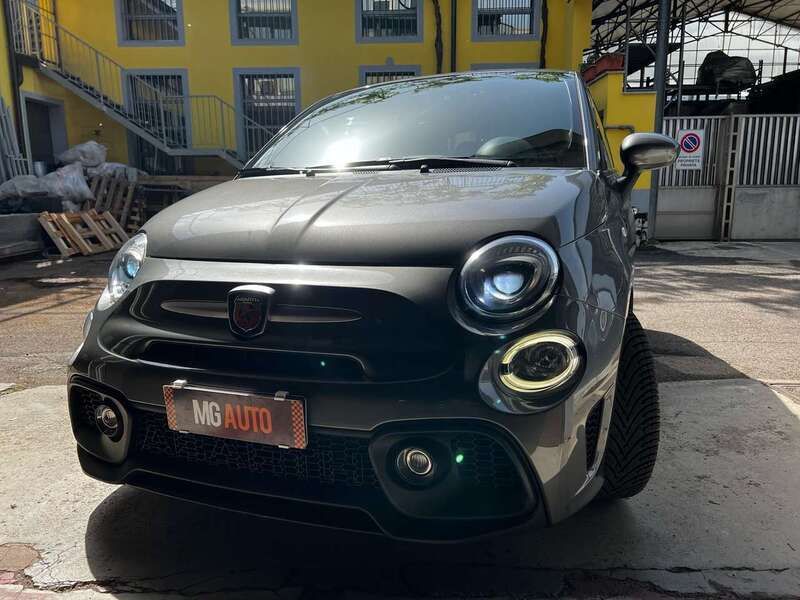 Grigio Usata 2017 Abarth 595 Due volumi | 13.900 € (Buon prezzo) - Immagine 1/4