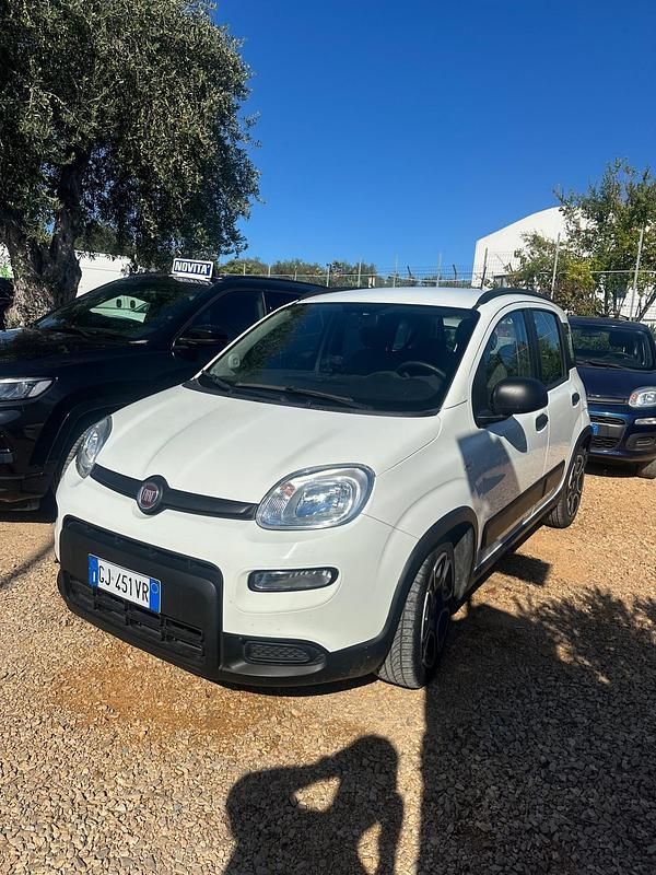 Usata Fiat Panda Sport 70 CV (51 kW) 2022 Bianco Utilitaria