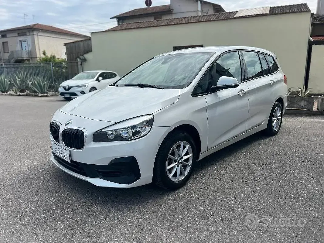 Usado BMW 216 Efficient Dynamics 116 HP (85 kW) 2019 Branco Monovolume