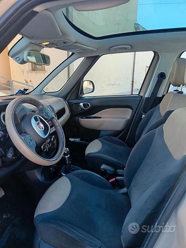 Usata Fiat 500L Lounge 105 CV (77 kW) 2015 Beige Monovolume