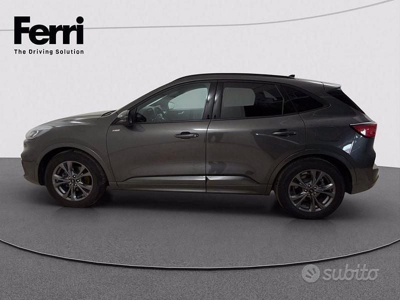 Usata Ford Kuga ST-Line 150 CV (110 kW) 2023 Magnetic grey SUV