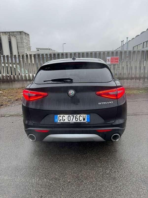 Usata Alfa Romeo Stelvio 160 CV (117 kW) 2021 SUV