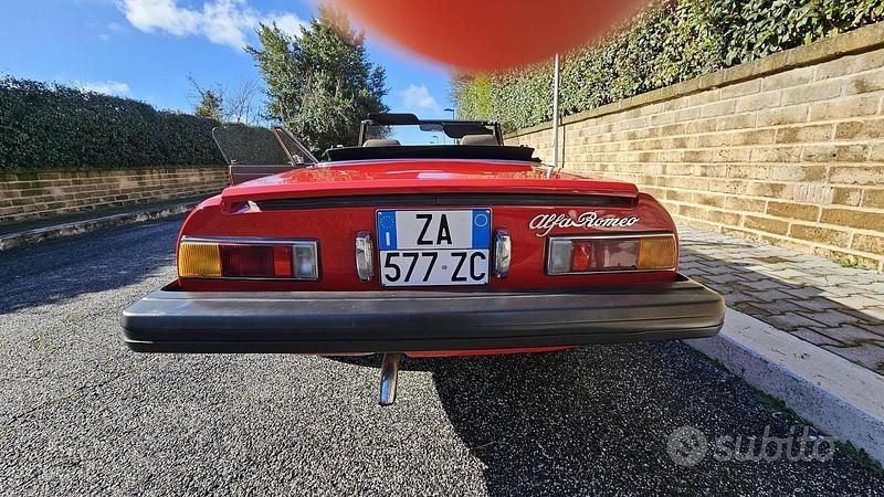 Usata Alfa Romeo Spider Veloce 128 CV (94 kW) 1981 Rosso Cabrio