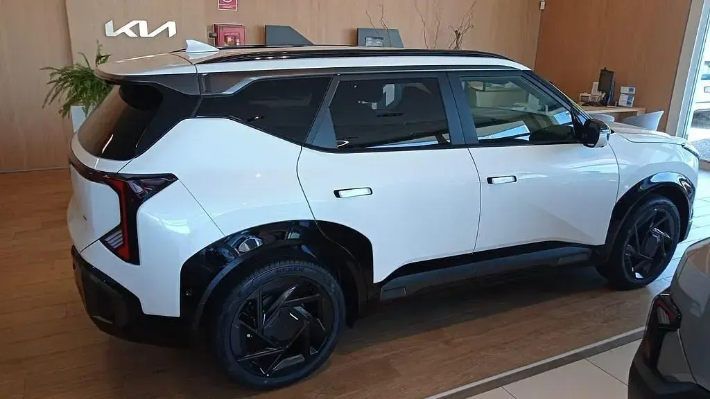 Nuova Kia Seltos X-Line 2026 Snow white pearl SUV