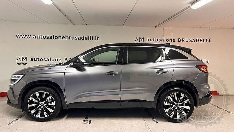 Usata Renault Austral Techno 200 CV (147 kW) 2025 Grigio SUV