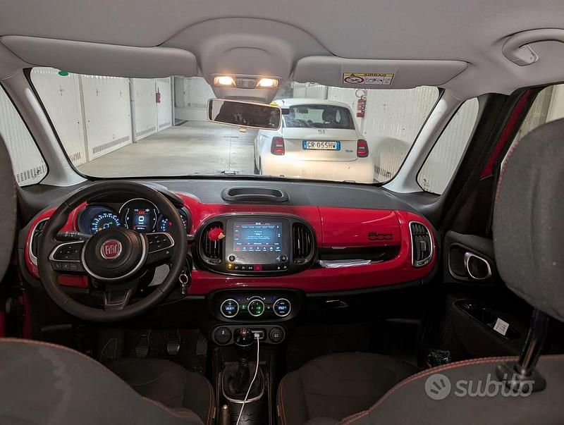 Begagnad Fiat 500L Red 95 HK (69 kW) 2021 Röd Minibuss