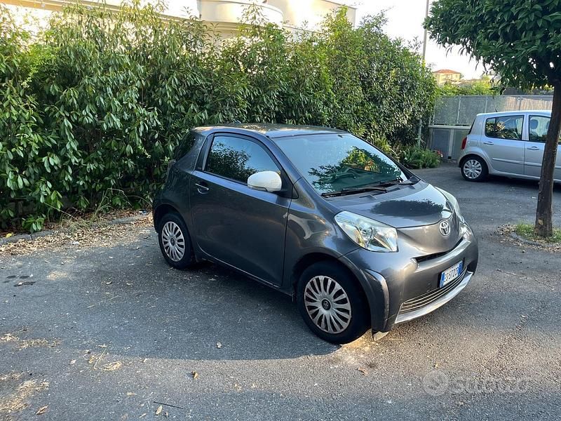 Usata Toyota iQ 68 CV (50 kW) 2013 Utilitaria