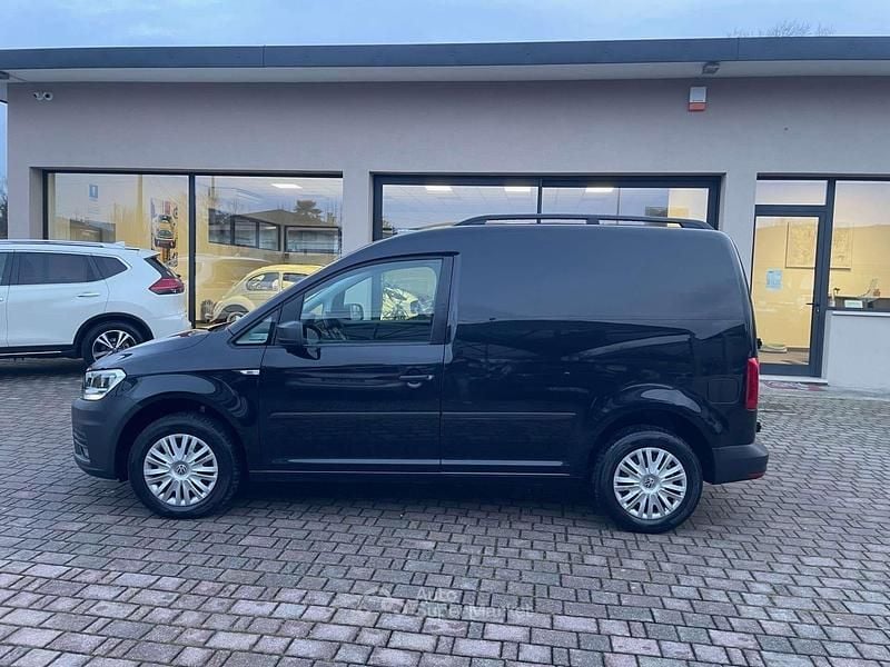 Usata VW Caddy Comfortline 102 CV (75 kW) 2020 Nero Monovolume