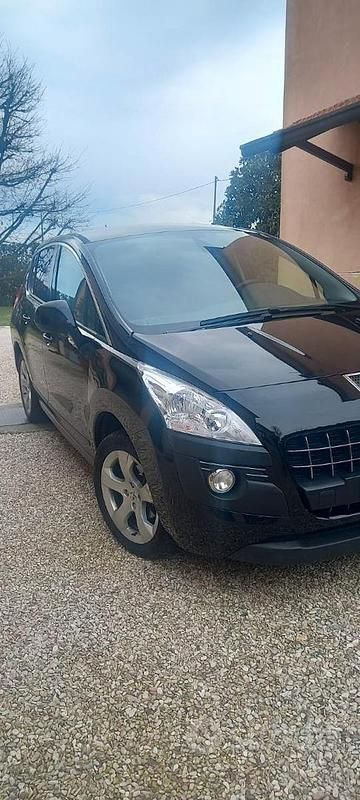 Usata Peugeot 3008 115 CV (84 kW) 2013 Nero Station wagon