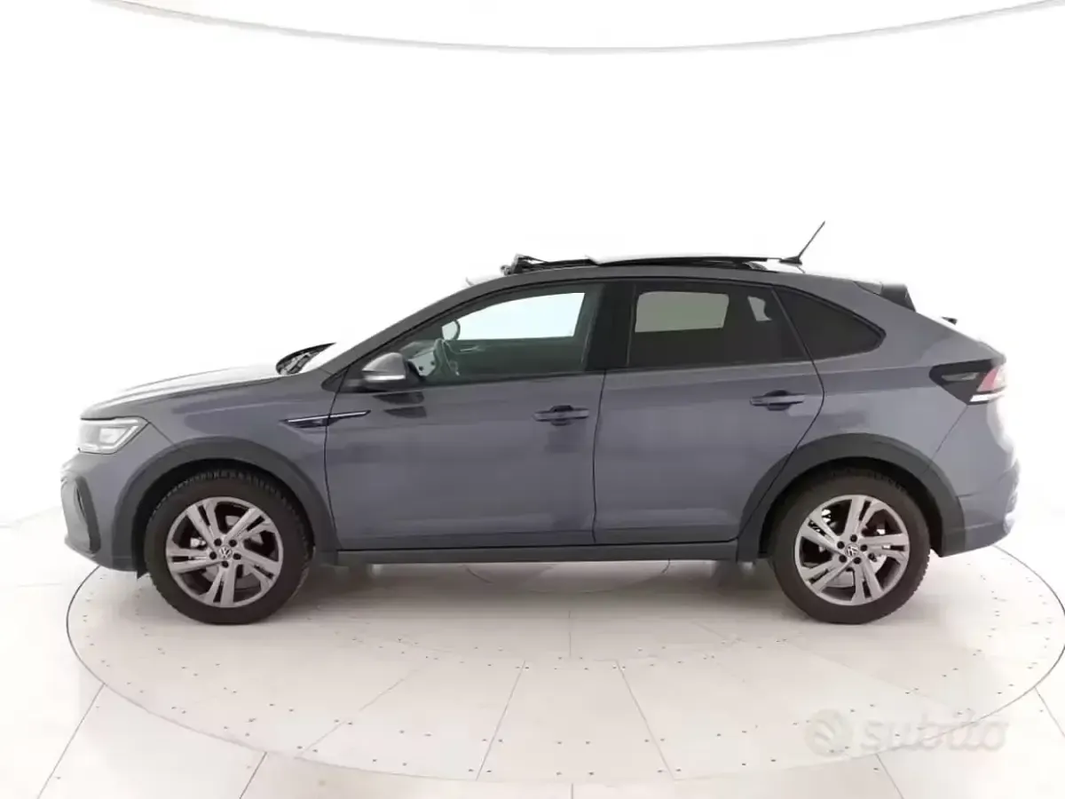 Usata VW Taigo R-line 110 CV (80 kW) 2022 Grigio scuro metall. SUV