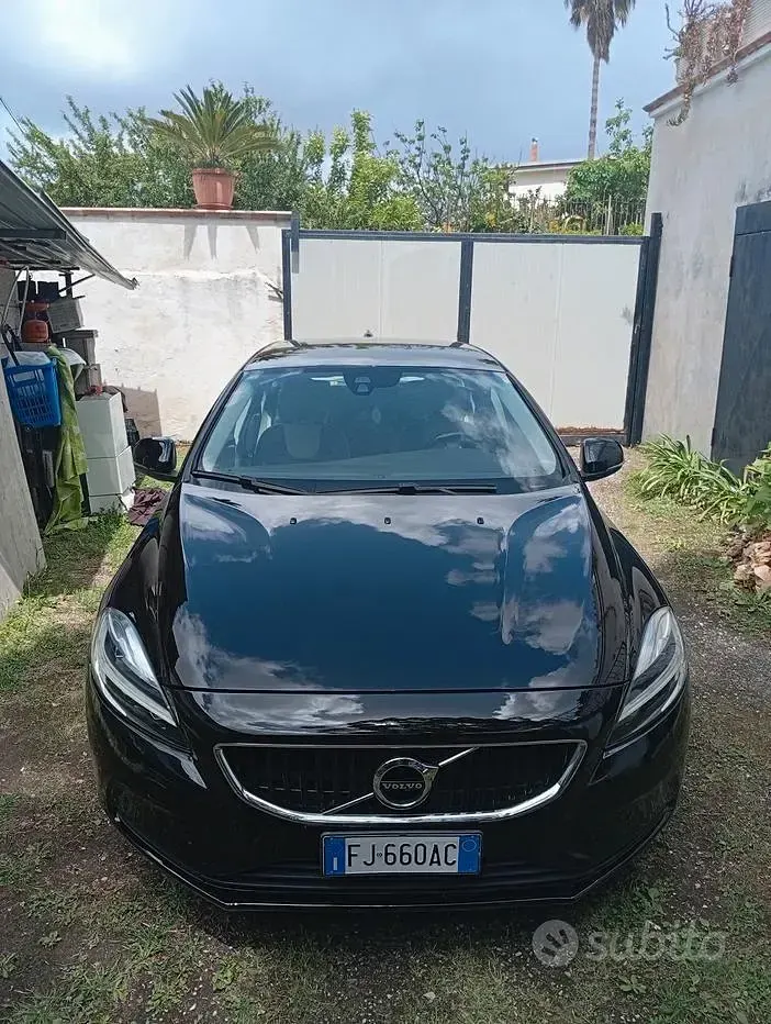 Usata Volvo V40 120 CV (88 kW) 2017 Berlina