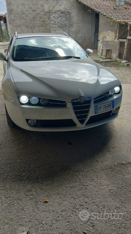 Usato 2009 Alfa Romeo 159 1.9 Diesel 150 CV (4.500 €)
