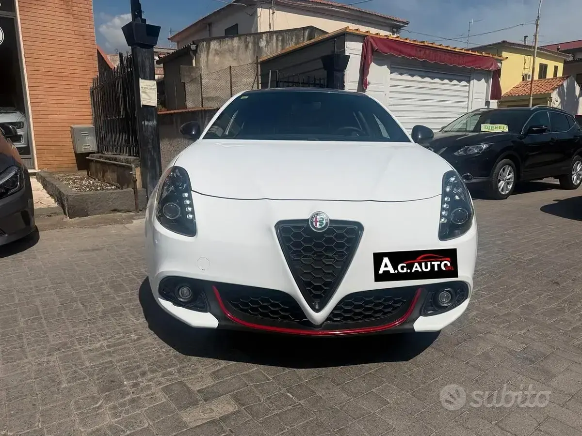 Usata Alfa Romeo Giulietta Super 120 CV (88 kW) 2017 Bianco Utilitaria