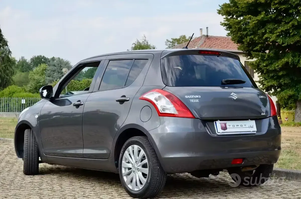 Usata Suzuki Swift 94 CV (69 kW) 2013 Grigio Utilitaria
