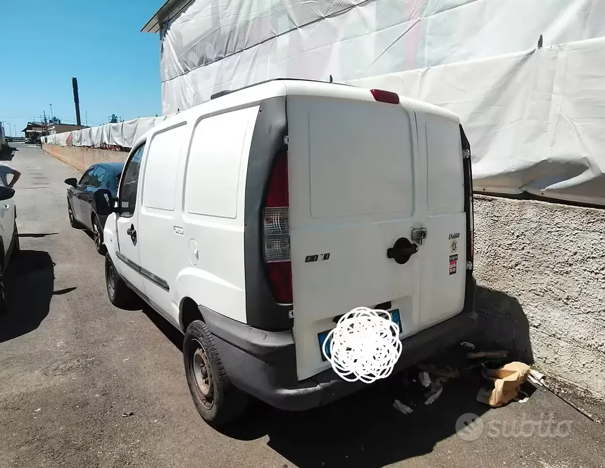 Usata Fiat Doblò 63 CV (46 kW) 2003 Bianco Monovolume