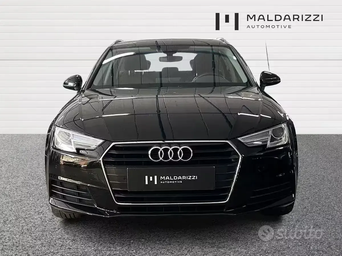 Usata Audi A4 Business 150 CV (110 kW) 2018 Nero Station wagon