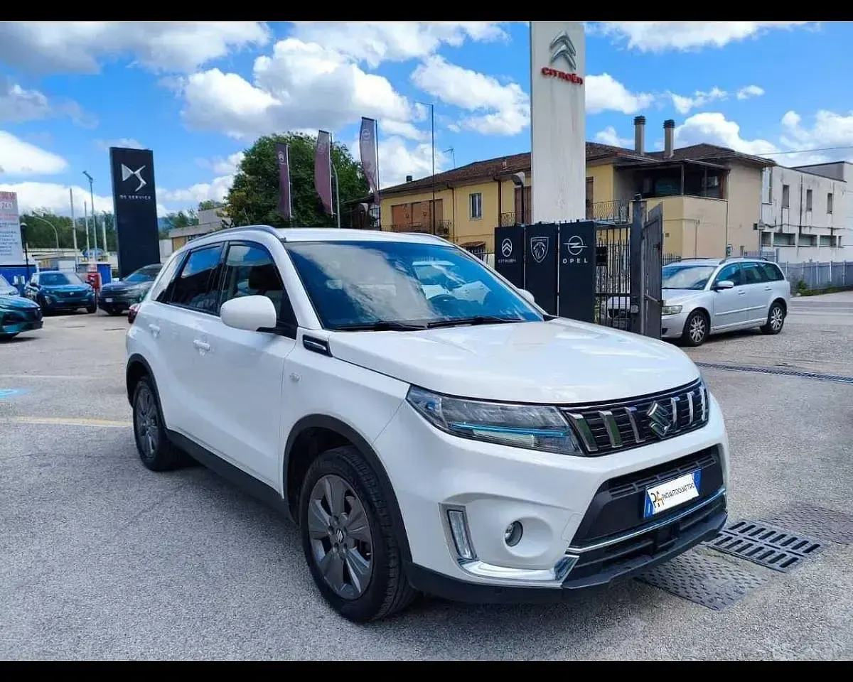 Usata Suzuki Vitara Cool 129 CV (94 kW) 2022 Bianco SUV