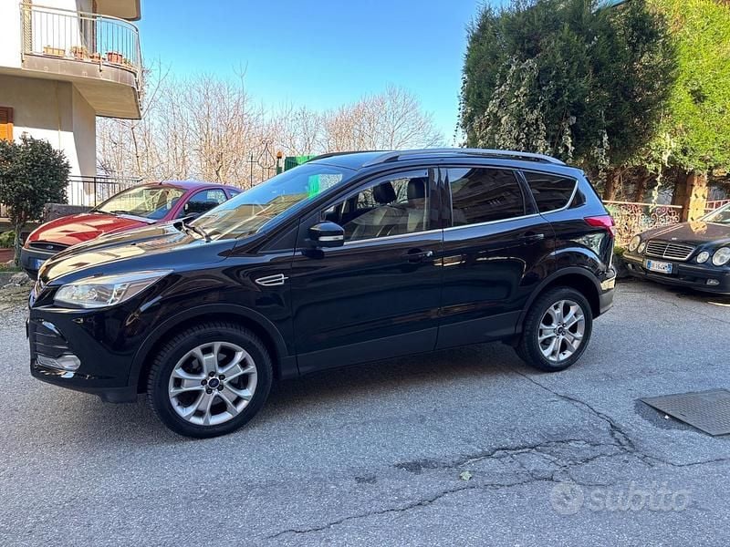 Usata Ford Kuga Titanium 150 CV (110 kW) 2016 Nero SUV